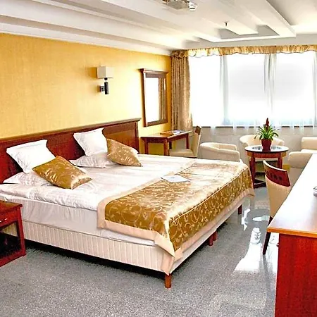 Hotel Actor