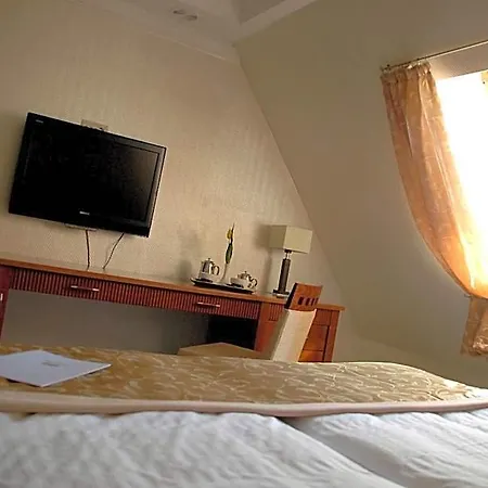 Hotel Actor